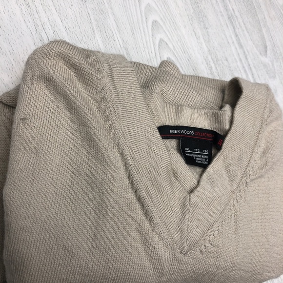 Tiger Woods Collection- Golf Vest- Mens Size XXL- Tan- In good condition. - Picture 4 of 5